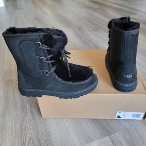 UGG Mukluk Revival Water-resistant Suede Boot